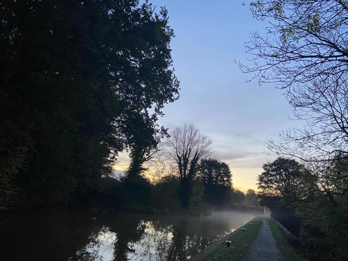 DemetChristina's tweet photo. Early walk..stunning! https://t.co/YXFAsThHjw