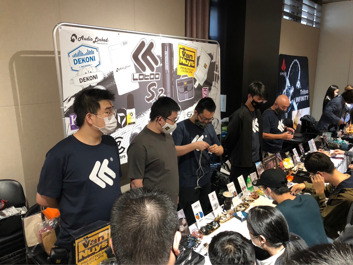LotooOfficial's tweet photo. 10/30～10/31、台湾で開催された2021 TPAF（Taiwan Portable Audio Fair）の模様をお届けします🎧

二日間も大盛況だったようで、新製品のPAW S2を含め、沢山の方にご試聴頂けてよかったです😊

@audiolinked さん、ありがとうございました！！ https://t.co/oMgd37B6Lt