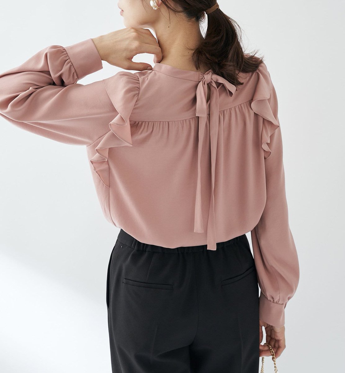 加藤綾子 さん衣装】 📺11/2 #LiveNewsイット/ 只今放送中『Live News