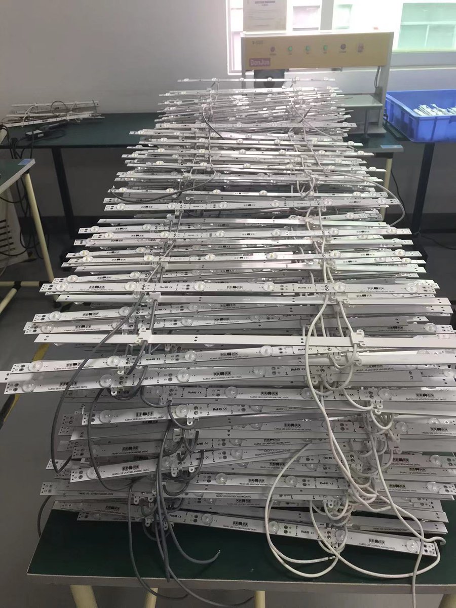 Sandy93287596's tweet image. Project : HUAWEI FLAGSHIP STORE.
Product : LED Curtain &amp;amp; LED Board Lighting
Color Temp : 6000-7000K
We could according to your request to custmoized different size for your ceiling.
#lighting #Backlight #CeilingProject