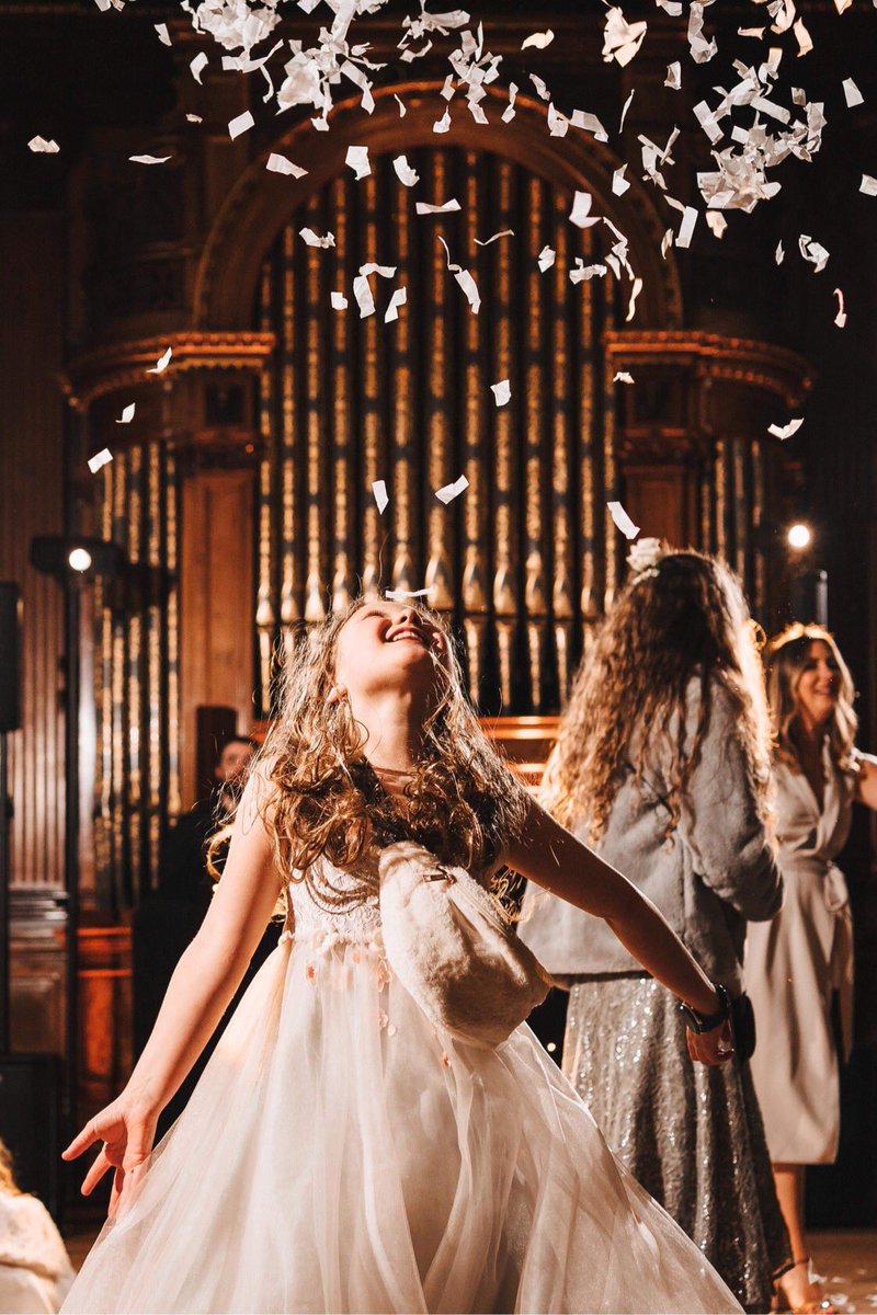 type1dmum's tweet photo. Beautiful wedding, Flo had a wonderful time we managed through the copious amounts of food and help yourself sweets! #type1diabetes #type1 #type1d #type1kids #type1warrior #wedding #weddinginspiration https://t.co/8zbqwA0HRl