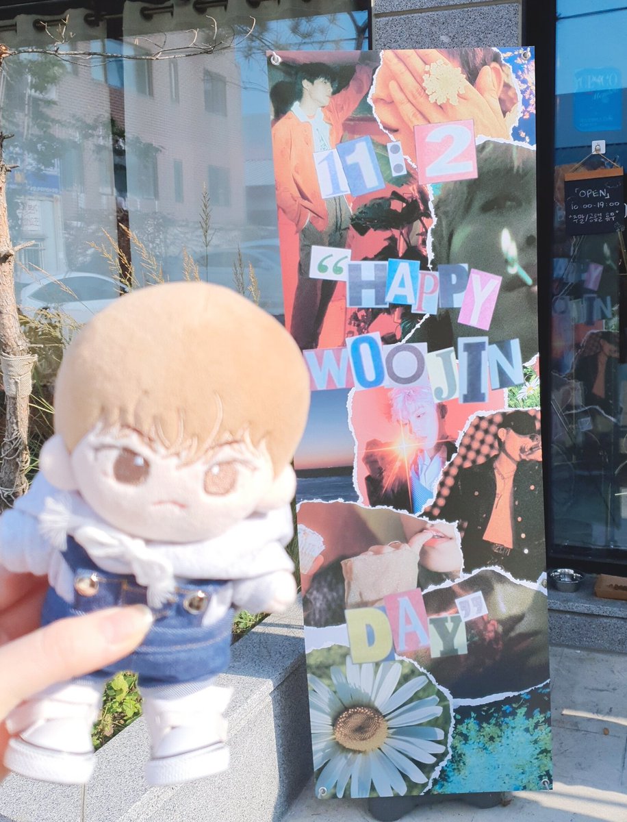 woojinisreal's tweet photo. 6️⃣여섯번째는 꽃든 카페!! 꽃카페라서 카페 안에 꾸며진게 넘 이뻤고 다행히 선착 특전인 꽃도 받았어요ㅋㅋ 특전인 DVD도 너무 예쁘고 색다르고 엽서랑 포카도 넘 귀여웠어요 예쁜 카페 열어주셔서 감사합니다!! 🥰🥰
#우진이의_만개한_스물셋
#flowering_23_WJ https://t.co/5aEUaXYf76