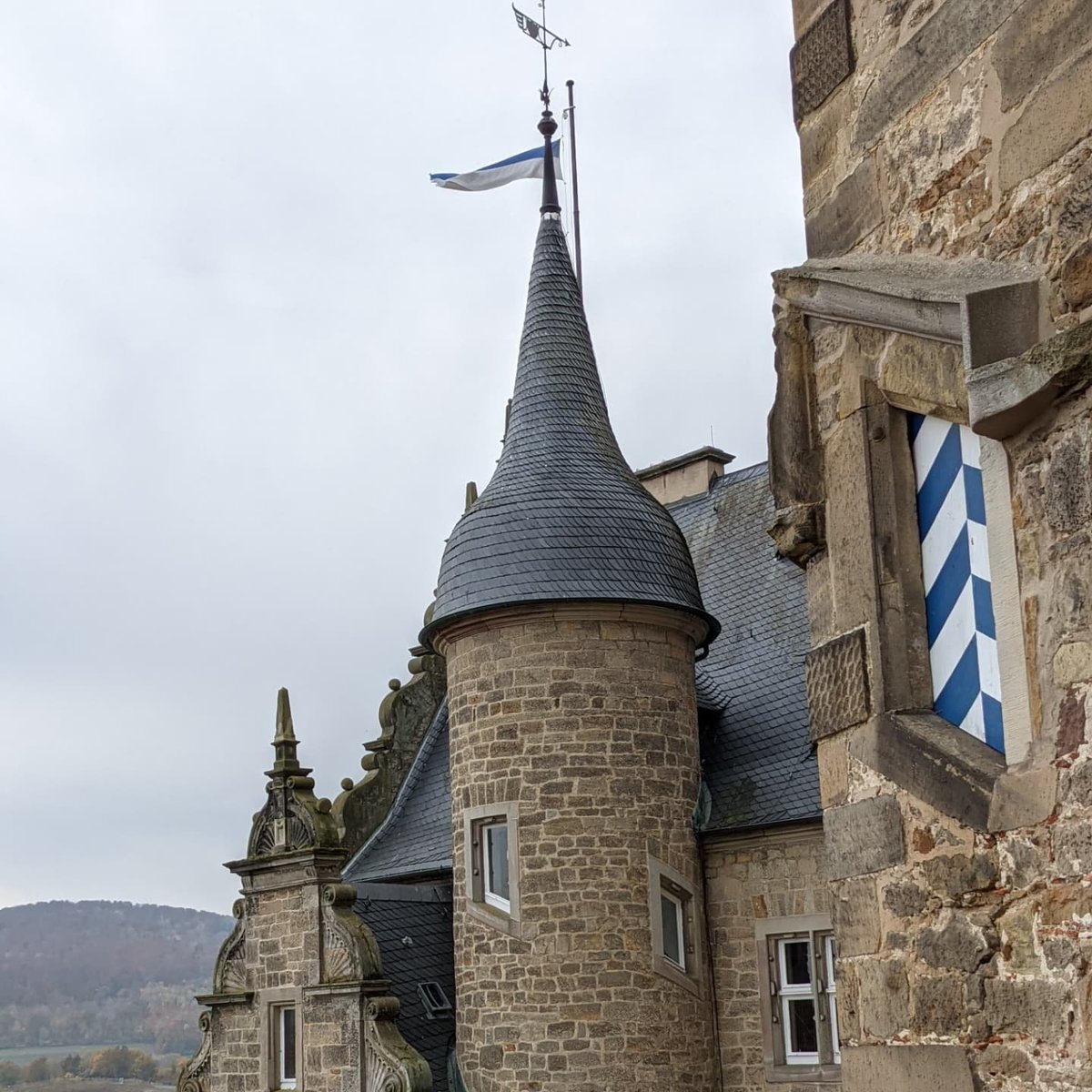 TeamHeSi's tweet image. Ein wenig geocachen und dabei viel Spaß im Laub gehabt 😁🤩🥰

#gogeocaching #geocachingcom #geocachen #geocaching