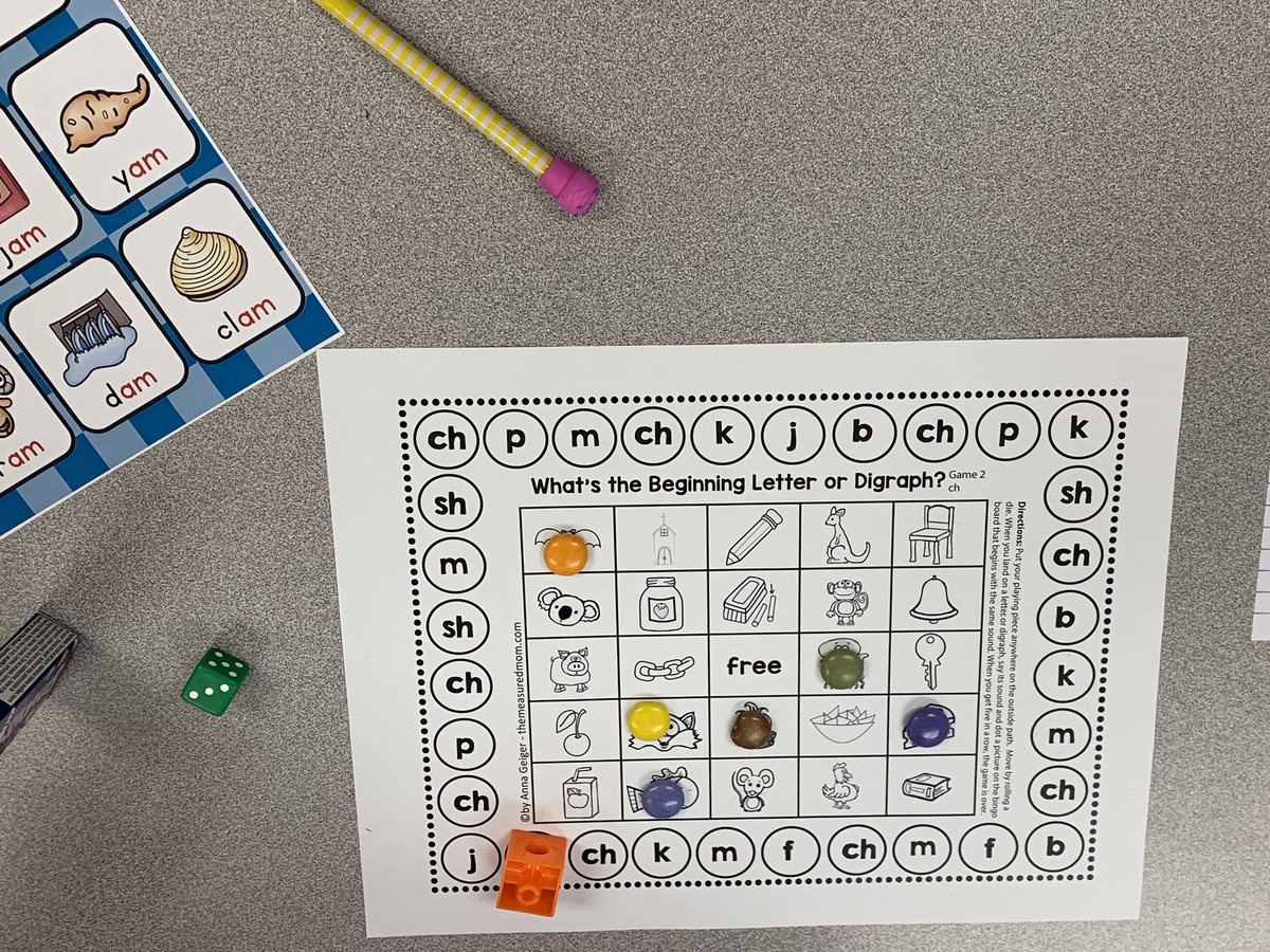 JulieLafleur13's tweet photo. Playing games is a fun way to engage English Language Learners in phonemic and phonological awareness. #TeachingELLs #BuildingVocabulary #talktimewithpeers #emergingreaders @StittsvillePS @OCDSB https://t.co/ZL8AT9UZKi