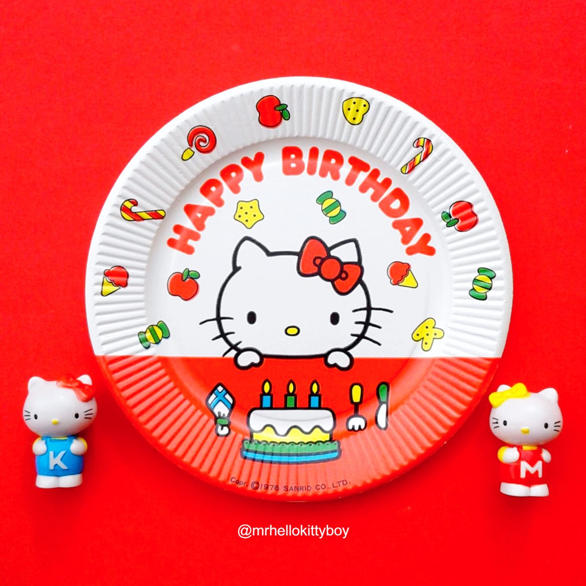 😺🎀😺🎂🎉🎈❤️ #HappyBirthday! #HelloKitty &amp; #Mimmy I Wish You Both a Very Special One! Pictured is a Vintage 1976 Birthday Party Paper Plate, and some Vintage Hello Kitty &amp; Mimmy figurines.
#hellokittybirthday #sanrio #smallgiftbigsmile #hellokittyfan