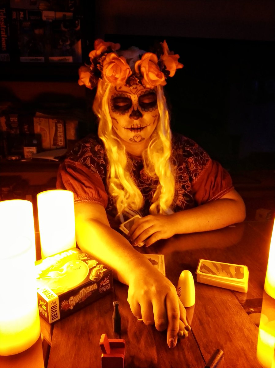 YoSoyZai's tweet photo. Ojalá le guste al Rey Calabaza mi disfraz!!😂 Que opinas tío @DevirMexico ??? https://t.co/drNlIyN5nl