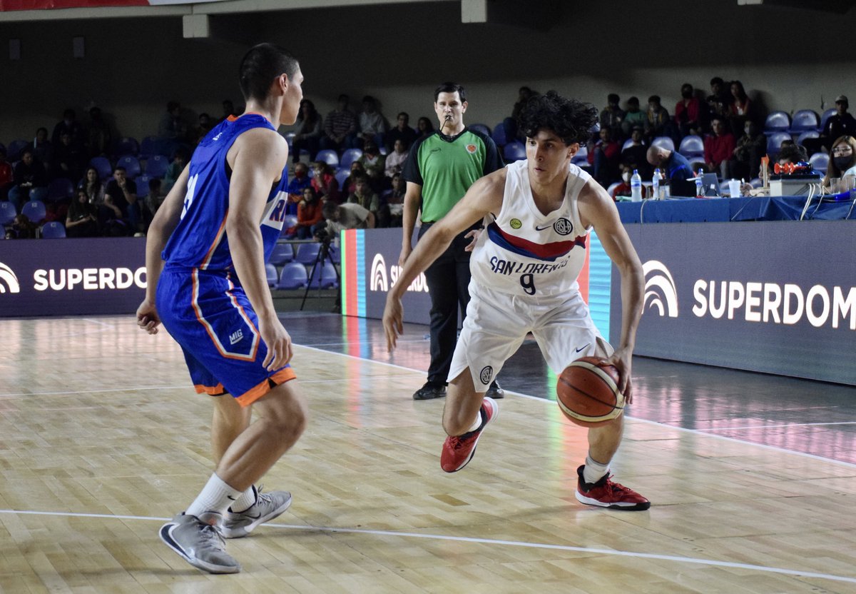 CASLABasquet's tweet photo. ¡Debut ganador! 🔵🔴👏

Por la primera fecha de la Liga de Desarrollo, #SanLorenzo se impuso a @RiachueloClub por 72 a 68 en el Superdomo de La Rioja. 

🔜 El miércoles a las 21, segundo juego 🆚 @Atenas_oficial en Córdoba. https://t.co/xbiIoneLX6