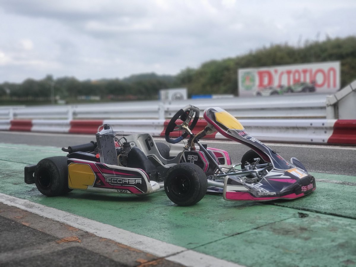 hiroki_1221's tweet photo. 今日はひとりでカートトレーニング🏎️
最近の不甲斐ないレースの反省とリフレッシュも兼ねて、走り込みます‼️

#kart
#karting https://t.co/pgkAaU4PBA