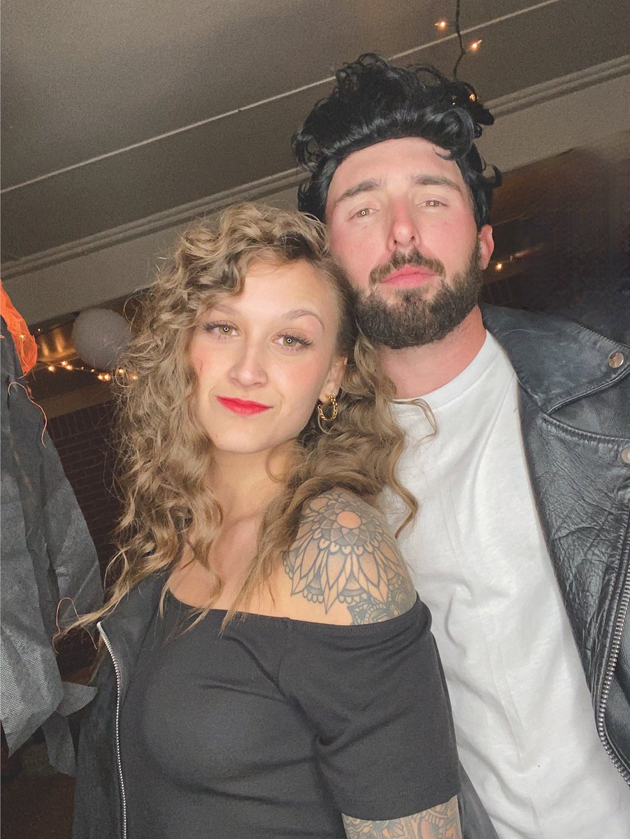 MckenzieTidwell's tweet photo. tell me about it, stud 🖤 #grease #halloween https://t.co/QsMtCSdmDN