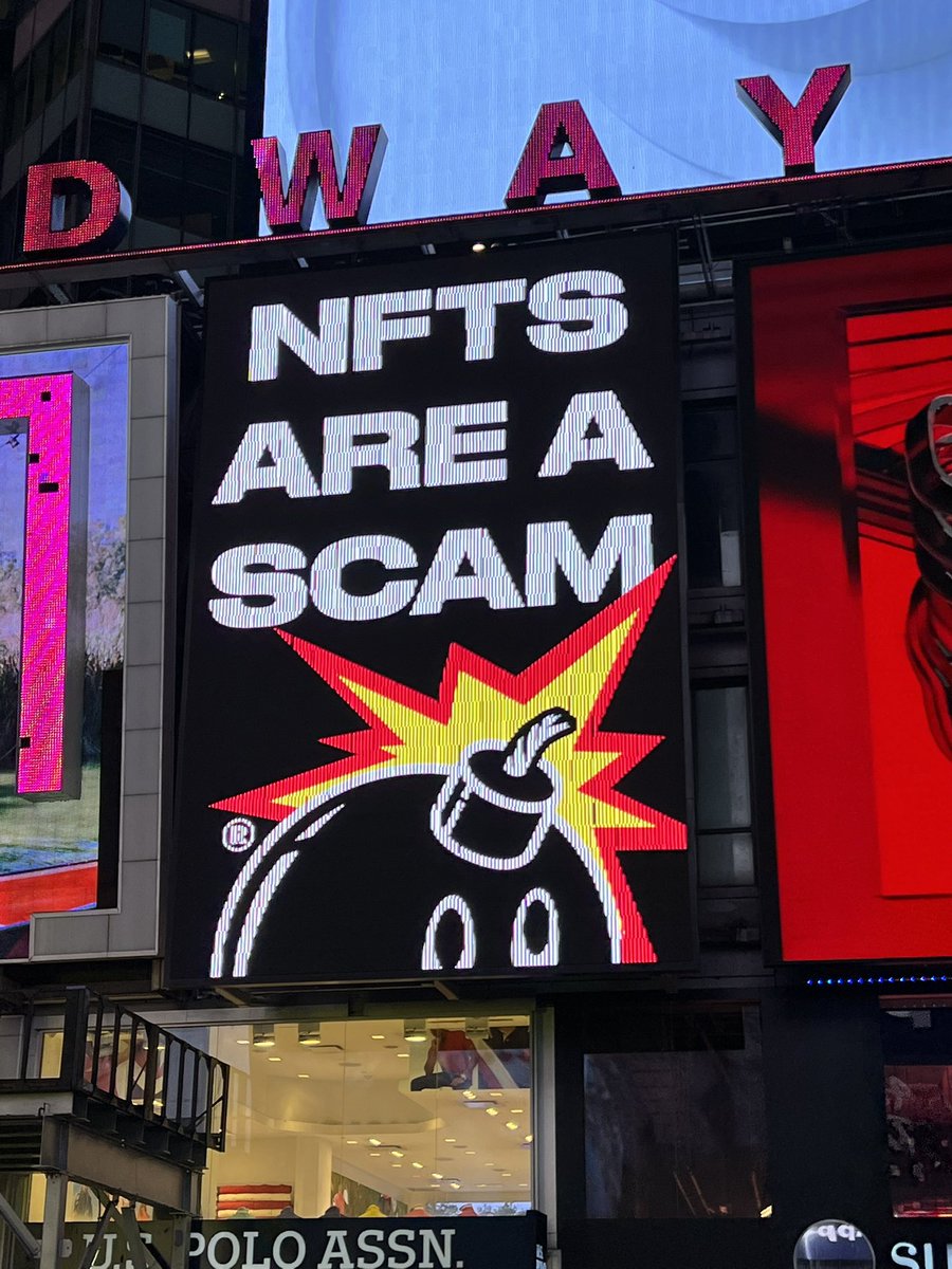 NftPinuts's tweet photo. ニューヨーク、タイムズスクエアの電光掲示板では連日NFTコレクションの広告が表示中✨ #RTFCT #coolcatNFT  #SnoopDogg #AdamBombSquad https://t.co/HCb8qKAxDZ
