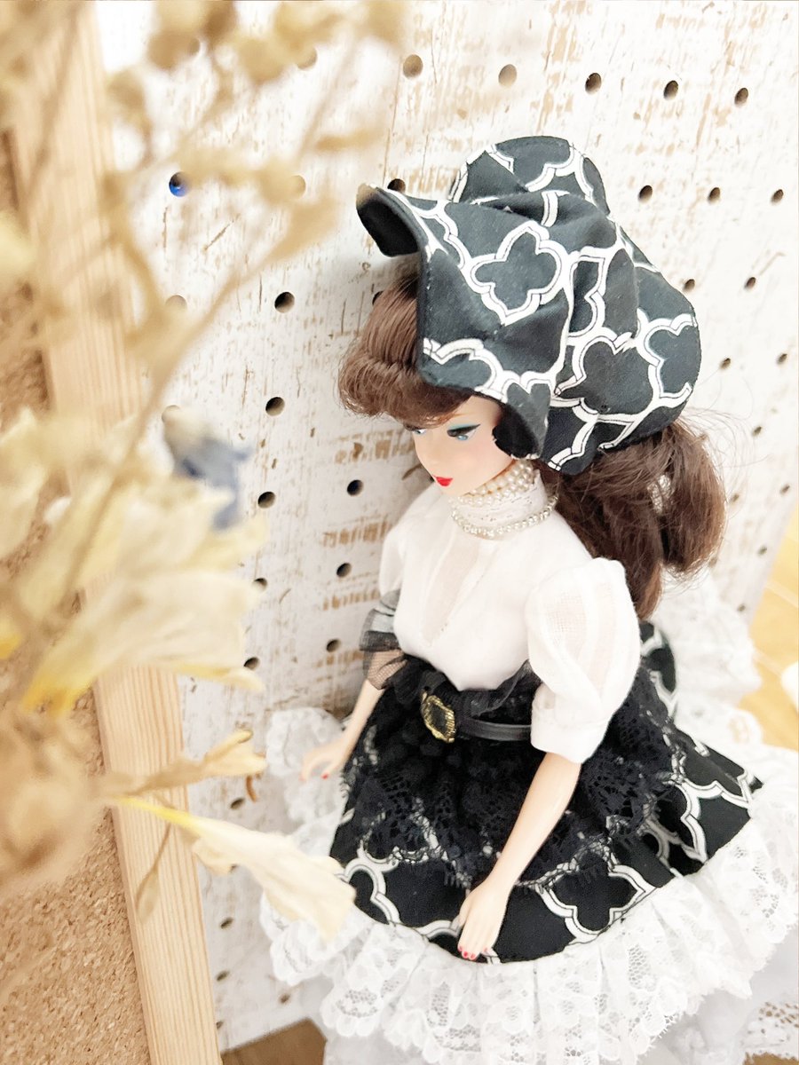 14ps1116's tweet photo. -お知らせ-
実はぬいぐるみのお洋服作りを細々と続けておりまして、このたび大変ありがたいことに展示の機会をいただきました。
今回展示していただくのはバービー人形のお洋服です。
バービー人形のお洋服は初めて作りましたがなかなか可愛くできました←
よかったらご覧下さい☺️🙇‍♂️ https://t.co/gU0bh3MtdC