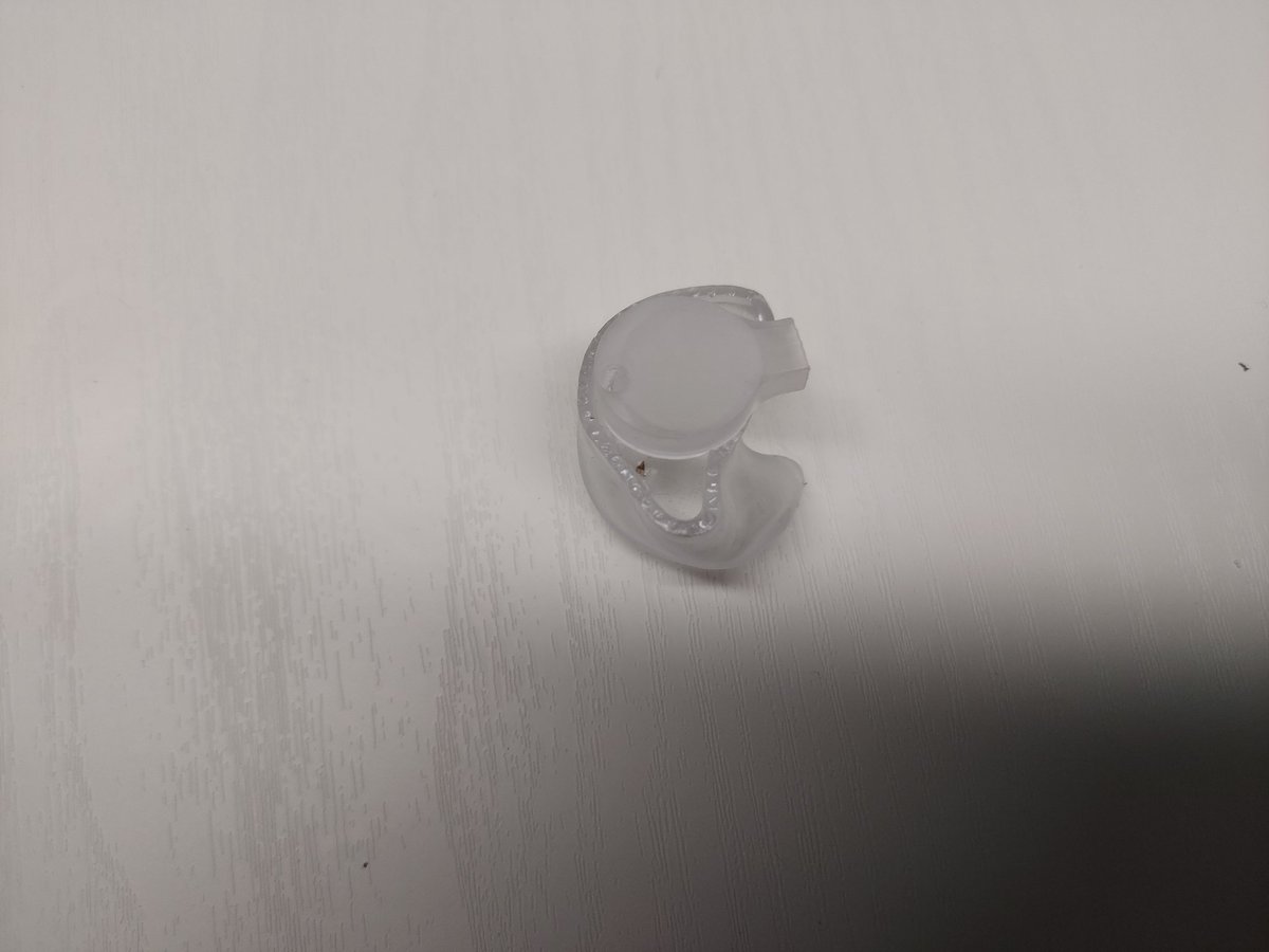 前自分の3Dデータ加工した耳型だとかなりギリギリ、加工前のデータあるからサイズ合せで加工しなおす