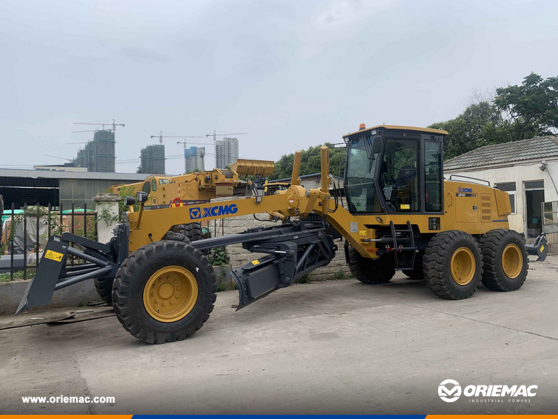 oriemaccn's tweet photo. #SuccessfulCases
π£1 Unit XCMG GR165 Motor Grader Exported to Molvoda
πππ
sales@oriemac.com
https://t.co/PDN3IuKKJp
#xcmg #Xcmgmotorgrader #motorgrader #grader #Molvoda #GR165 #heavyequipment #construction https://t.co/FcM0XsfIGo