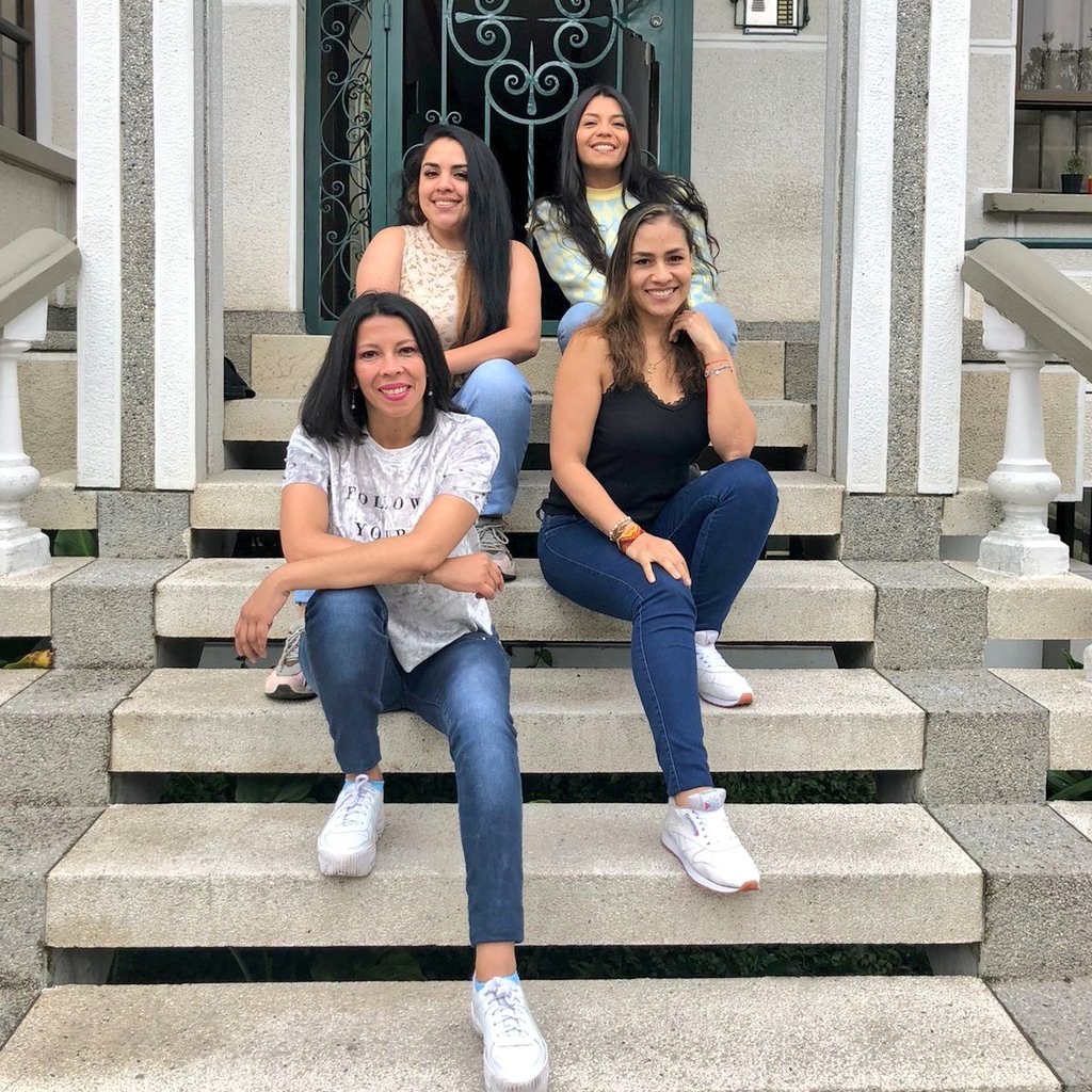 GuapaOrquesta's tweet photo. Ya está reunida toda la Guapería en la bella ciudad de #Pasto, llegando desde Bogotá con toda la energía para vernos el próximo Sábado 6 de Noviembre a celebrar nuestro #Aniversario10DeGuapa

Los espermos en @yaresalsaclub_pasto el sitio Salsero más exclusivo de Pasto. https://t.co/9podBYGRcf