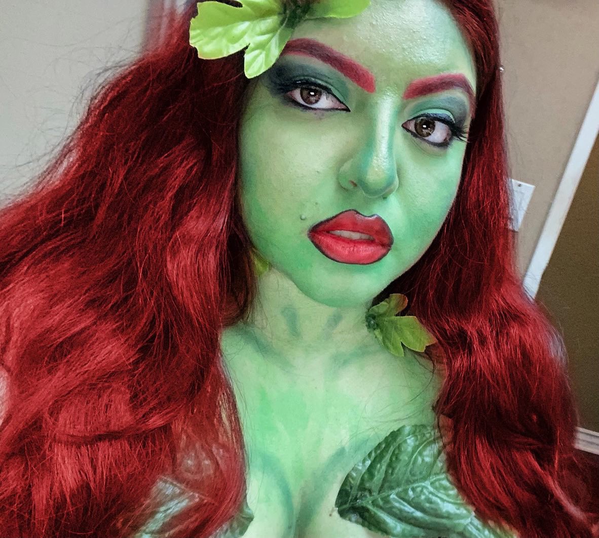 priscillaaaash's tweet photo. Last minute Halloween look 🍃 https://t.co/7Zrm1l8Hcv