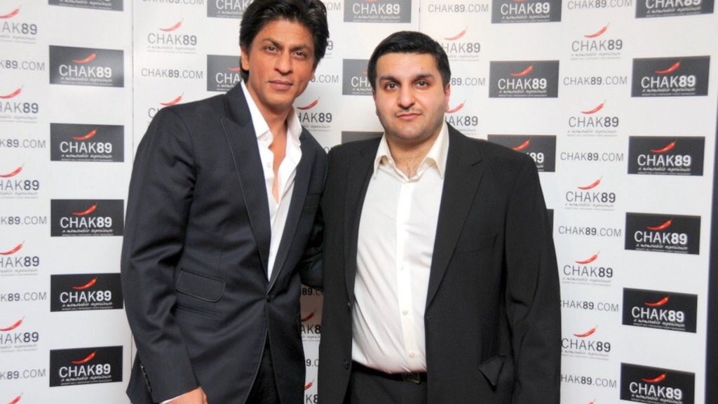 FrankKhalidUK's tweet photo. Wanted to wish my friend &amp; Bollywood actor @iamsrk a very happy birthday today. #HappyBirthdayShahRukhKhan #HappyBirthdaySRK https://t.co/BYqovQyQVH