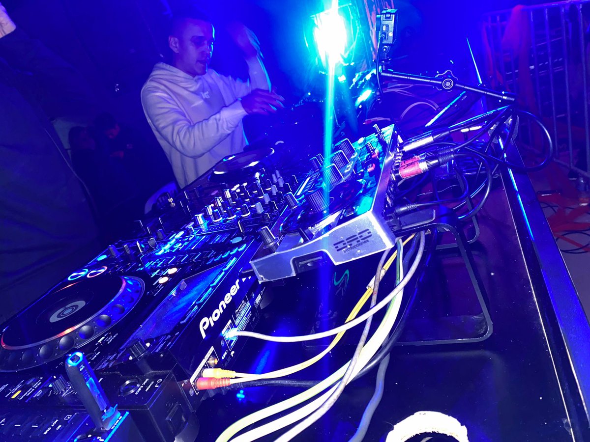 alucinapromote's tweet photo. Gran fiesta que tuvimos este sábado 30/10 con un hermano de la casa , el dj y productor colombiano 🇨🇴 @Stevenakademik
#Enjoy #alucinapromote #tech #DJ #produccer #Musica #techhousedj https://t.co/waBWm9sKRd