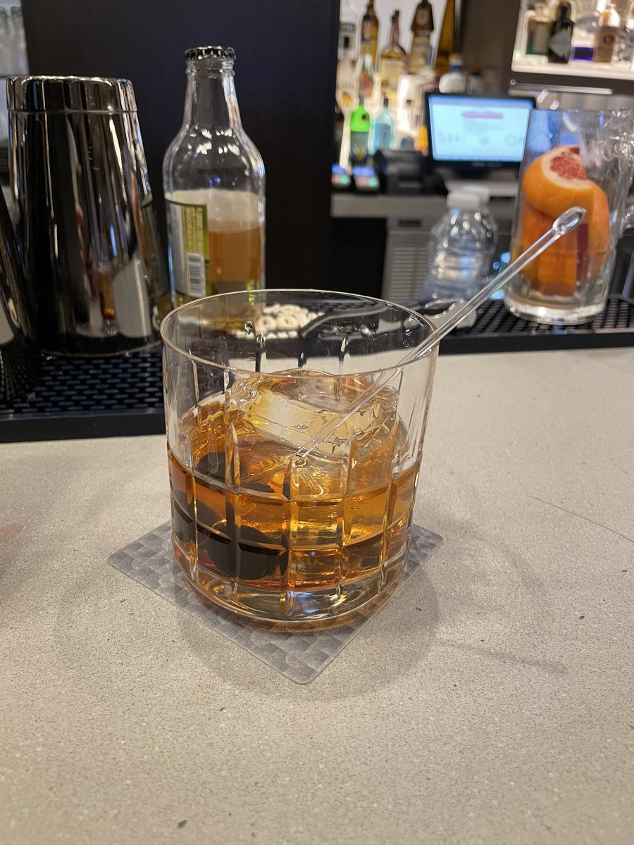 There’s a Willie Nelson song playing in my head… road… something something #travel #masksonplanesworsethansnakes <a href="/aircanada/">Air Canada</a> <a href="/MarriottBonvoy/">Marriott Bonvoy</a>