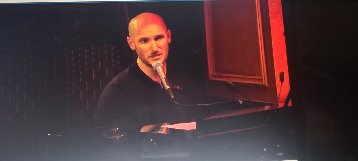 CournteyO's tweet photo. Incredible job 2night!!! @DrewGasparini best way to spent a Monday night!!! @54Below ๐๐๐ Thank you #SuckYes #SooMuchLove to you and yours!!! ๐โโ๏ธ๐๐ค๐ถโค https://t.co/zl5gRx3MVS