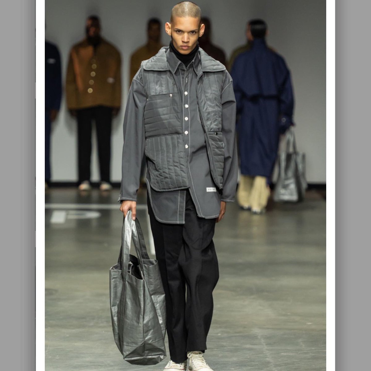 atcorpglobal's tweet photo. #STAYINGBUOYANT with @Boyde__Official @safashionweek
21/22.
#Fashion #Africa
#WHATSYOURAT #WhereYoureAt #AtCorpFashion #AtCorp 🌍 https://t.co/RpulpNVzsf