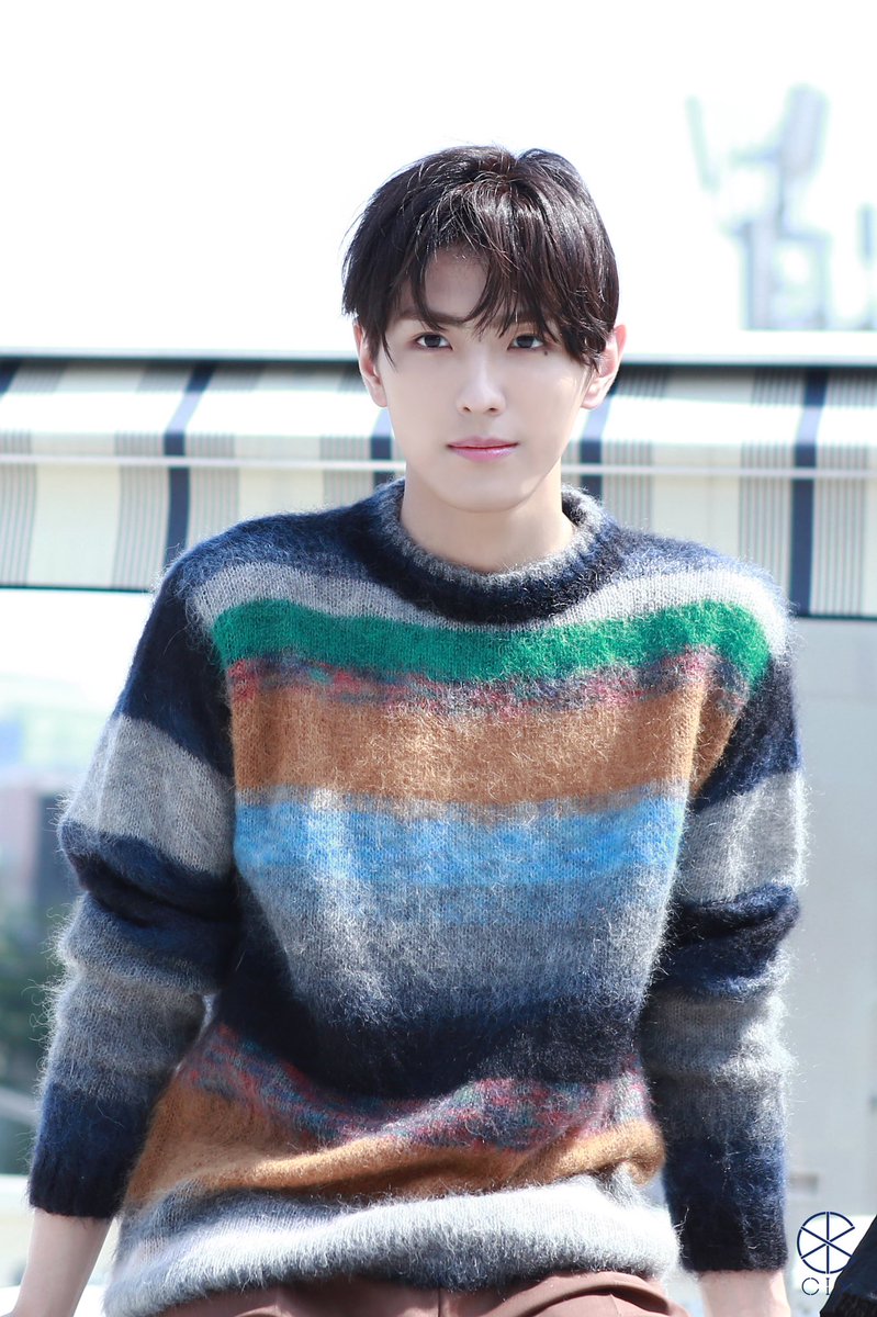hourly_cix's tweet photo. #용희 #YONGHEE #CIX #CIX_BE_OK #씨아이엑스_OK_PROLOGUE @CIX_Official @CIX_twt https://t.co/cagJBIW9a9