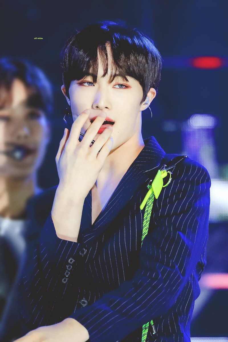 hourly_cix's tweet photo. #현석 #HYUNSUK #CIX #씨아이엑스 #CIX_BE_OK #씨아이엑스_OK_PROLOGUE @CIX_Official @CIX_twt https://t.co/f8uGKMsAIn