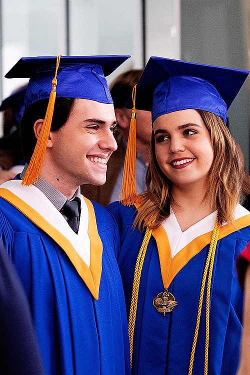 KAYBADKEENE's tweet photo. 🦋: x: Kayla no tiene sentimientos.

Kayla guardaba fotos para su graduación con Aaron. https://t.co/53wSsvbMVg
