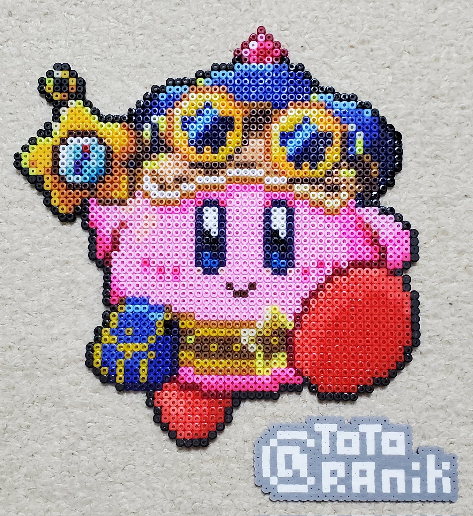 ユズカ Rt Totoranik 自分でドット絵化してみた夢幻の歯車なカービィをアイロンビーズ化してみました 可愛く出来たので満足 アイロンビーズ ミニフューズビーズ T Co 4t2lvntp5c Twitter