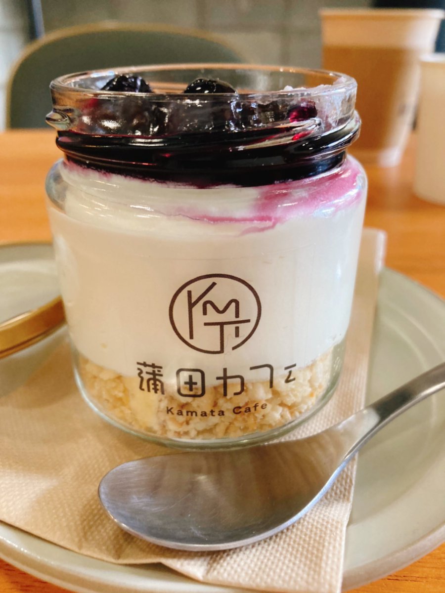 TokyoCSG's tweet photo. ご近所さんにカフェ☕️がプレオープンしてました♪
パクチーチキンのサンドウィッチ🥪とレアチーズケーキ🧁を頂きました😆
美味しかった💕そしてメインのコーヒーですが主流通り浅煎りのラインナップ寄りでしたが、私は中煎りコスタリカと深煎りのグアテマラ🇬🇹をチョイスです。ご馳走様でした〜😋 https://t.co/1mLIV4yk8W