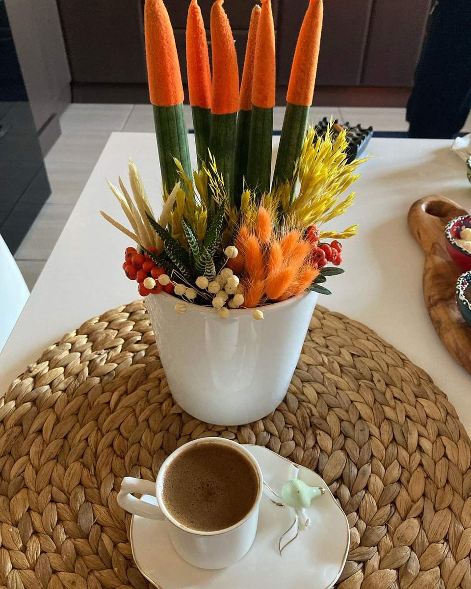 Şimdi sana kahve söylesem onuda soğuturmusun...