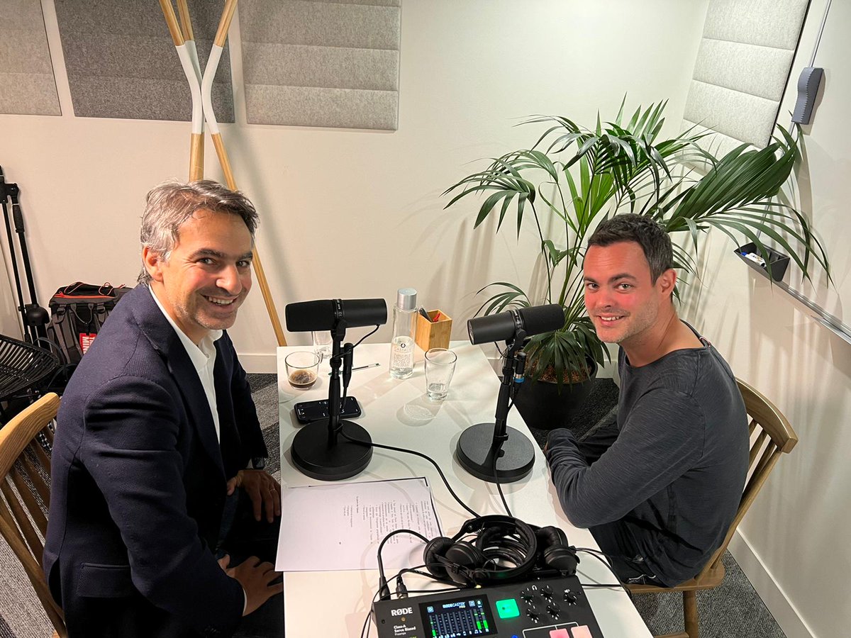 frsebag's tweet photo. #GrowFastNowWhat 🎙Pour ce 8e épisode, j'ai eu le plaisir de rencontrer @m_nebra@ co-fondateur d’@OpenClassrooms 🦄 en hyper croissance à mission Comment réussit-on à conjuguer performance  et impact ? rdv : https://t.co/wETbhQiuBB https://t.co/73u55QBzeH