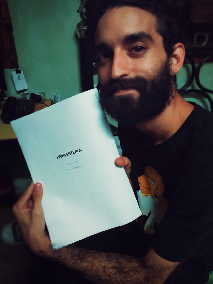almeidahec's tweet photo. Hola. Escribí un guion 😀 https://t.co/y7TDVgCDWs