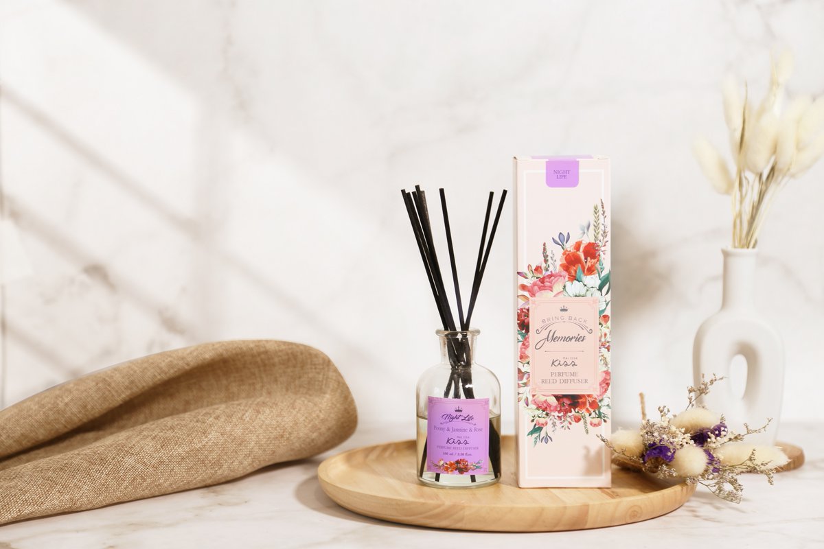 vanilla_th's tweet image. 📍 ขนาด 100 มล. ราคา 399 บาท 
📍 ที่ Malissa Kiss Official Store บน Shopee และ Lazada หรือ FB: MalissaKiss 

#MalissaKiss #ก้านไม้หอมมาลิสสาคิส
#PerfumeReedDiffuser