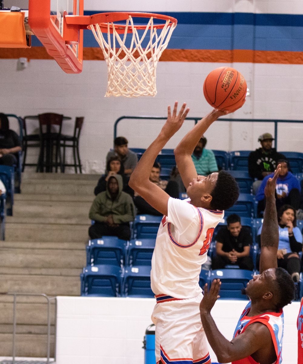 ACAthletics's tweet photo. AC's Jalen Broyles finished with 14 points in Monday's season opener, a 104-58 win over East Texas Flight. @angelinahoops @angelinacollege https://t.co/5n1BCtdUep