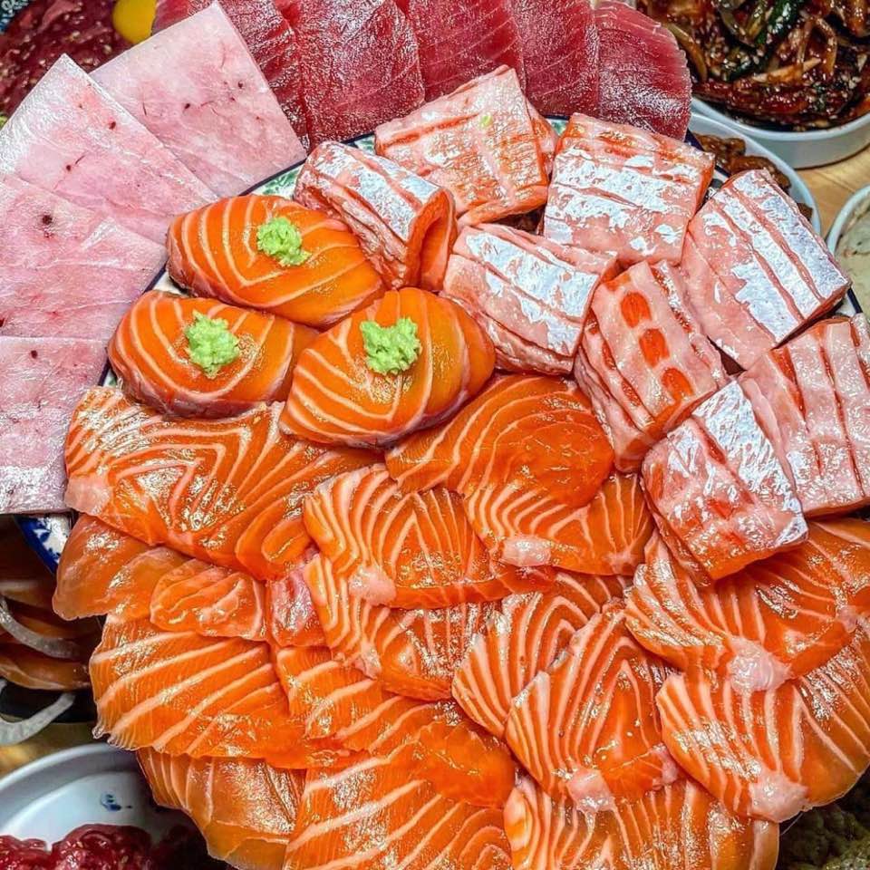 pegopa_korea's tweet photo. 🇰🇷韓国・ソウルにある魚介類専門店！

🐟너무한육회연어🐟

カンナム駅の近くにあり、“ユッケ”と“サーモン”の食べ放題が話題❣️

たっぷりユッケをのせたビビンバも絶品で、卵黄を崩して食べると🤤

📍 서울 강남구 역삼동 820-1 B2

#ペゴパ #韓国情報 #韓国料理 #韓国 https://t.co/YhMnRUffA8