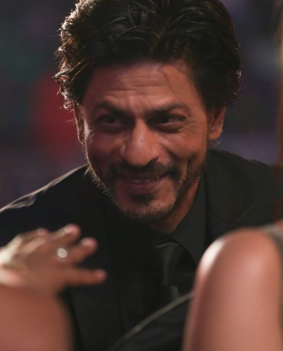 extraaacheese's tweet photo. My school senior wrote a beautiful note about him. Do read it❤

#HappyBirthdaySRK https://t.co/ripJgMEhxp