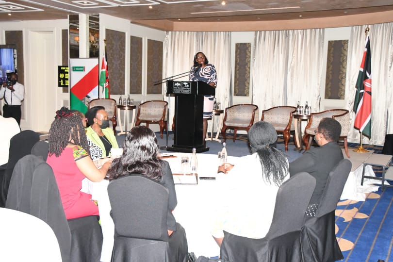 JerusaNyaboke's tweet photo. Women must walk together irrespective of their political parties to ensure that we secure seats for women at every level - @BEATRICEELACHI
#buildinggenderbridges
#WomenInPoliticsKE @MzalendoWatch @MediaCouncilK https://t.co/FfTMLrkiYm