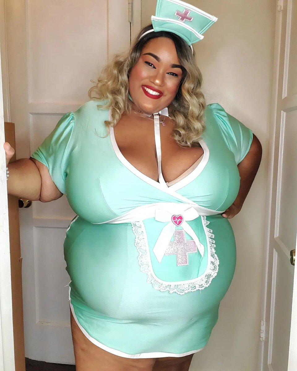 DIVATEETEE's tweet photo. HAPPY HALLOWEEN  2021...FROM NURSE TIFF

#PLUSSIZEHALLOWEEN #HAPPYHALLOWEEN #halloweencostume #blackgirlswithstyle #nursecostume #yandyhalloween #flyfluffyandfabulous  #divateetee #plussizehalloweencostume https://t.co/r8fV4TveA7