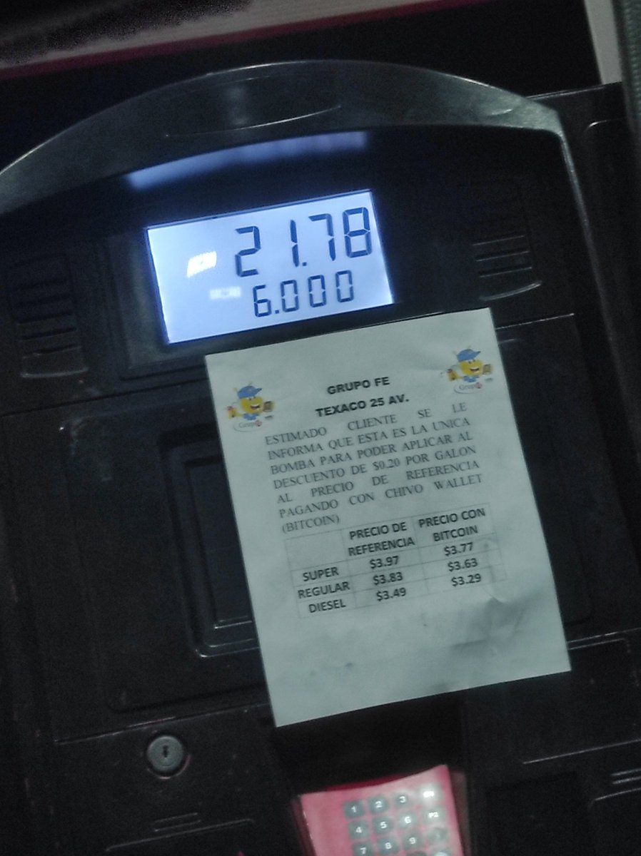 estradaboris's tweet photo. Me dije a mi mismo, mi mismo aprovechando el descuento de @chivowallet @Defensoria_910 procedí y el precio publicado difiere del precio de referencia... Moraleja: Solo $0.03ctvs de descuento x galón de regular #nomejodan https://t.co/tmMfj4HjAn