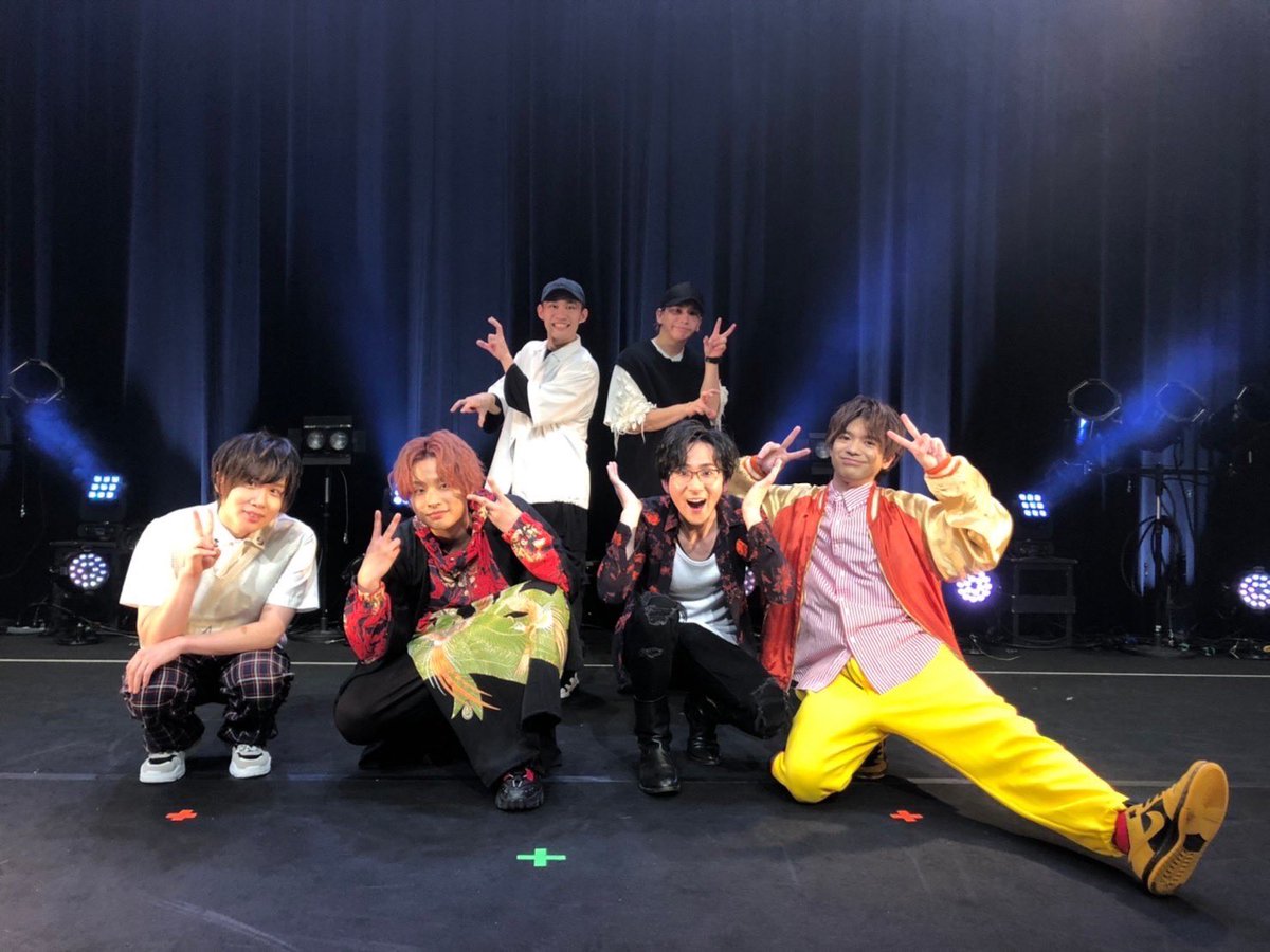 hirokid62's tweet photo. SOLO COLLECTION LIVE「16 CARAT」

@ActNy 
今回も隆太君とバックアップさせて頂きました✌🏻

皆様ありがとうございました🙇🏻‍♂️✨

沢山の楽曲でステージに立たせて頂けることは本当に光栄です👍🏻

#ハンセム #ソロコレLIVE https://t.co/LhfcbZwCjo
