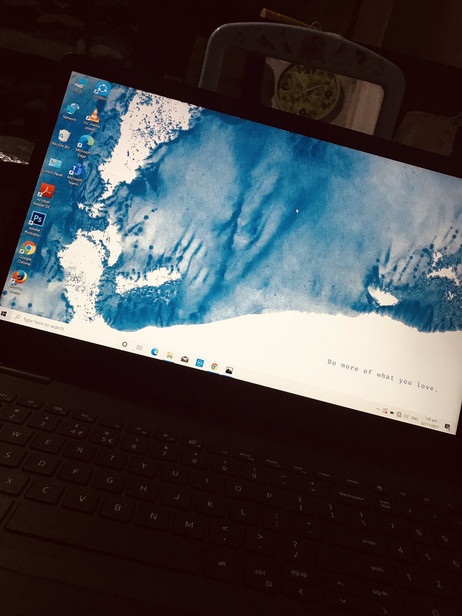 vid_vid_'s tweet photo. a part of me says “thank God for giving me reason to push harder in life” however, a part of me also says “ God, am I deserving to have this?”                             —— cutieee supermacyy https://t.co/GN4U3f9XeD