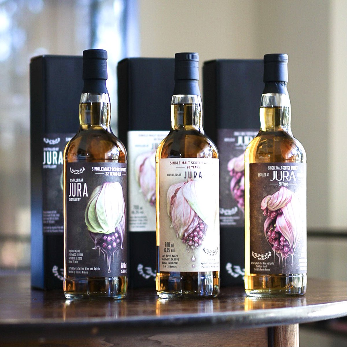 こちらのJURAウイスキー3種のエチケットに取り上げていただきました。 ボトルは即完売したとのことですが、お取引のあるオーセンティックバーで