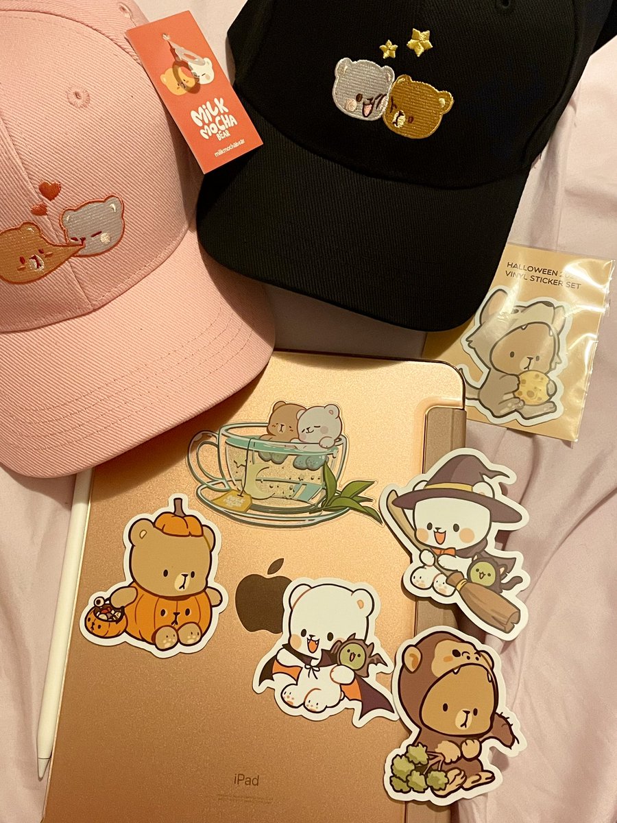 knockdraws's tweet photo. Got some more @milkmochabear merch for me and my boo 😊 https://t.co/uYF4wr4riy