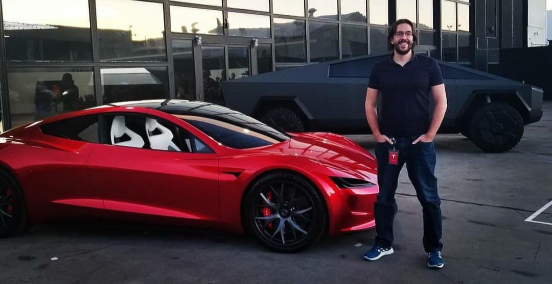 The Tesla Space tweet media