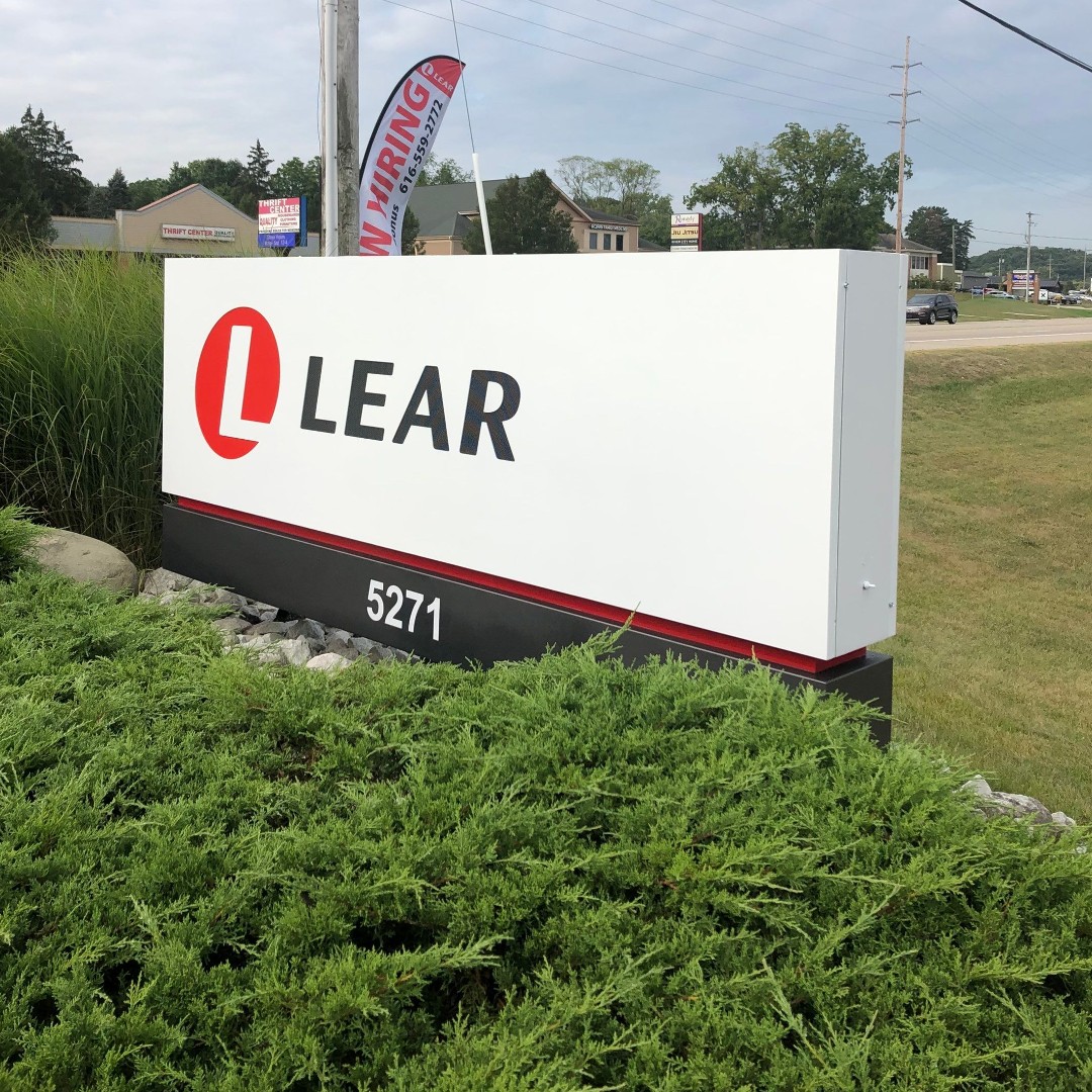 metrosignsal's tweet photo. Lear corporation got some new signs! There are many Lear locations globally and we were lucky enough to install and manufacture signs at several of their Michigan locations.

#Lear #monument #signs #directionals #install #manufacture #MetroSigns #Michigan https://t.co/NAVV4JdxEC