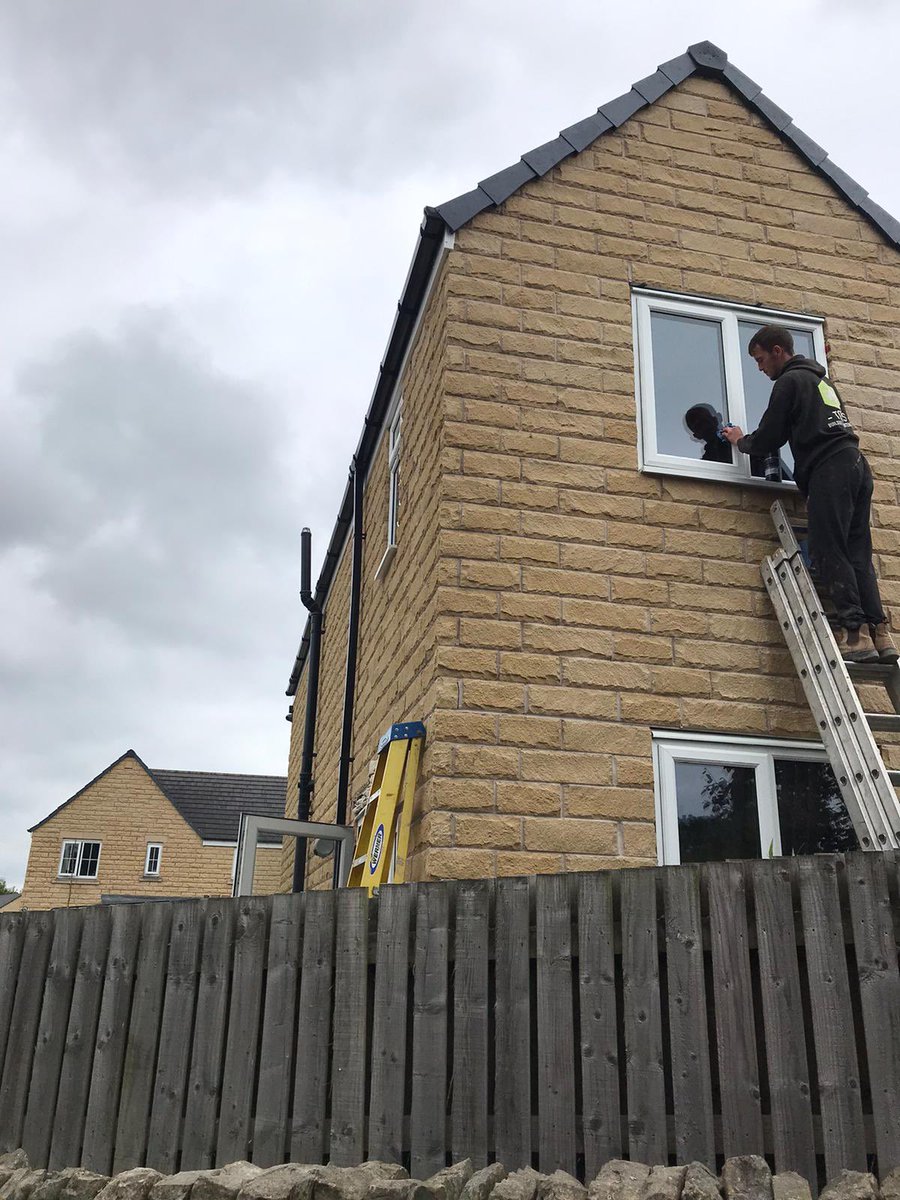 designline_4U's tweet photo. Compact two storey no frills extension and internal alterations at Lightcliffe - Simple and effective start to finish in 4 months 💨 super fast! #design #architecture #extension #interiordesign https://t.co/bytRNixik6