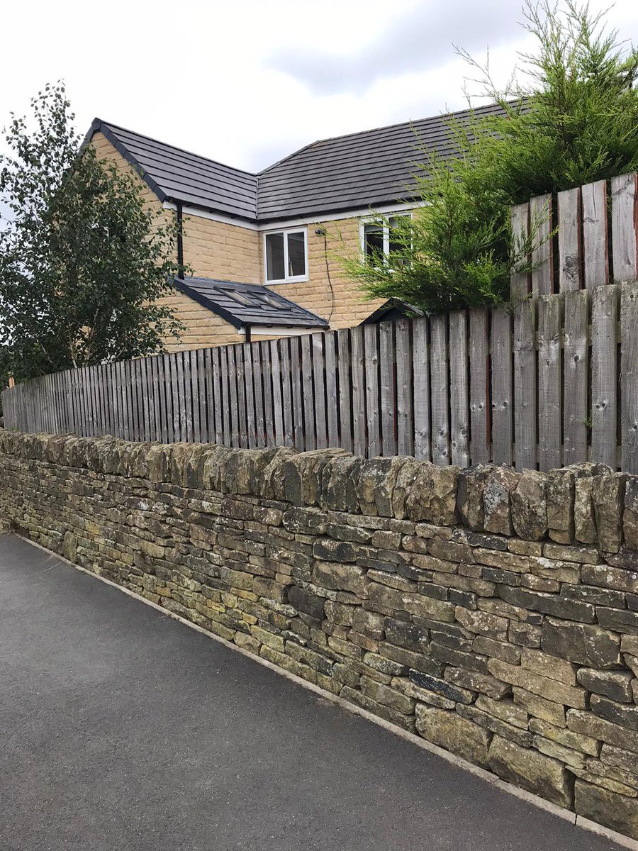 designline_4U's tweet photo. Compact two storey no frills extension and internal alterations at Lightcliffe - Simple and effective start to finish in 4 months 💨 super fast! #design #architecture #extension #interiordesign https://t.co/bytRNixik6