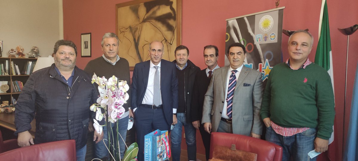 La delegazione della Federazione Cisl-universita'  augura buon lavoro al nuovo Rettore Prof. Marco Dell'Isola .