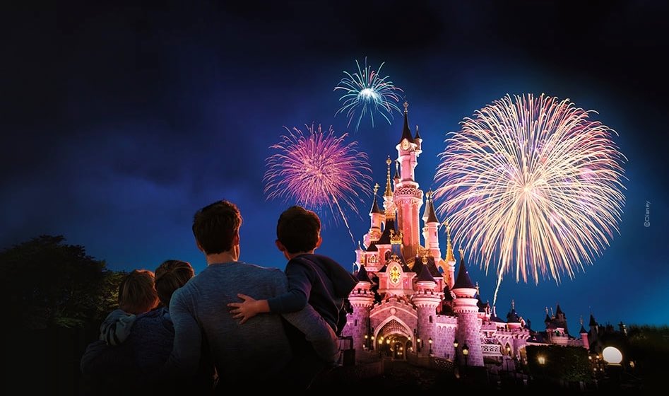 DLP Report on Twitter: "🧨Tonight, fireworks return to Disneyland Paris with “Mickey's Magical Fireworks” in Disneyland Park at 9pm. The show will originate behind Fantasyland (which will be closed) but is designed