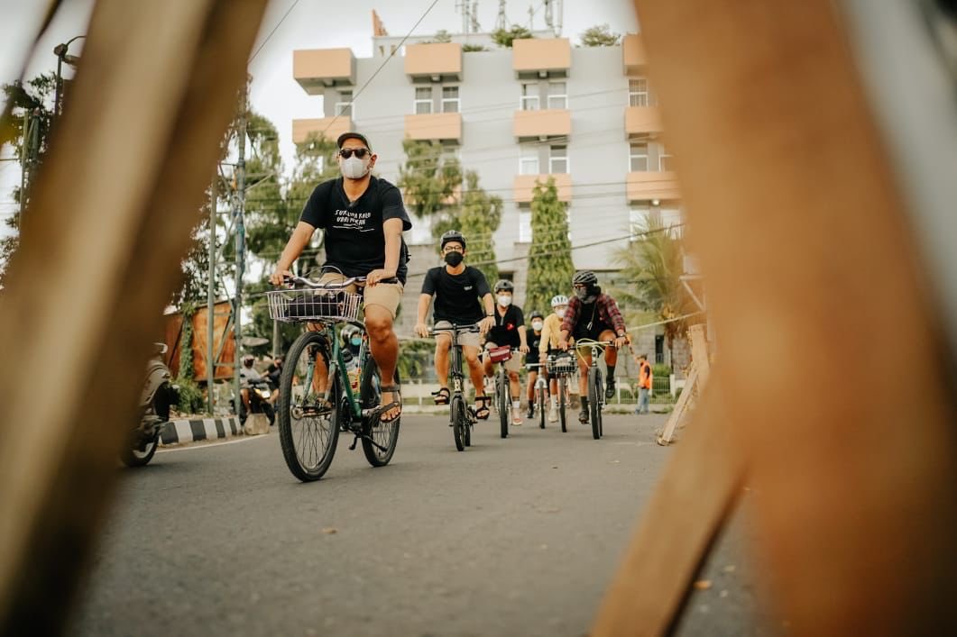 allyoucanart's tweet image. Beberapa hari lalu @im3ooredoo bersama komunitas sepeda Jakarta &amp;amp; Yogyakarta menggelar aktivitas bersepeda mengelilingi kota Jogja selama 3 hari.

Selengkapnya: instagram.com/p/CVxWJCvJPGY/…

#allyoucanart #bersatubagiberkah #indosatooredoo #jnmbloc #shaggydog #igamassardi #prontaxan